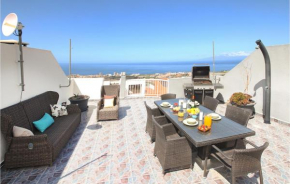 Amazing home in ADEJE with WiFi and 3 Bedrooms